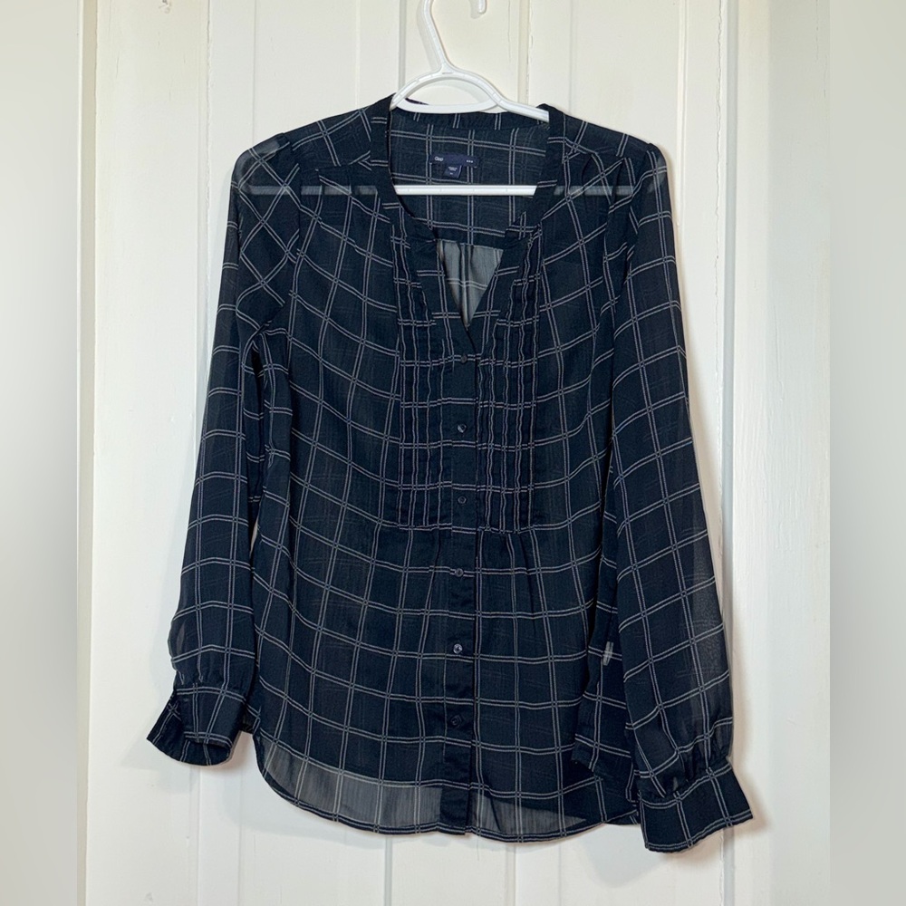 Women's size medium GAP Black and White Plaid Blouse, shirt, boho, sheer